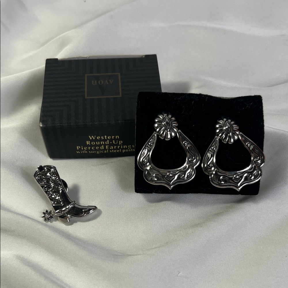Vintage Avon 1996 Western Round Up‎ Earrings & Cowboy Boot Pin Silver Plated.